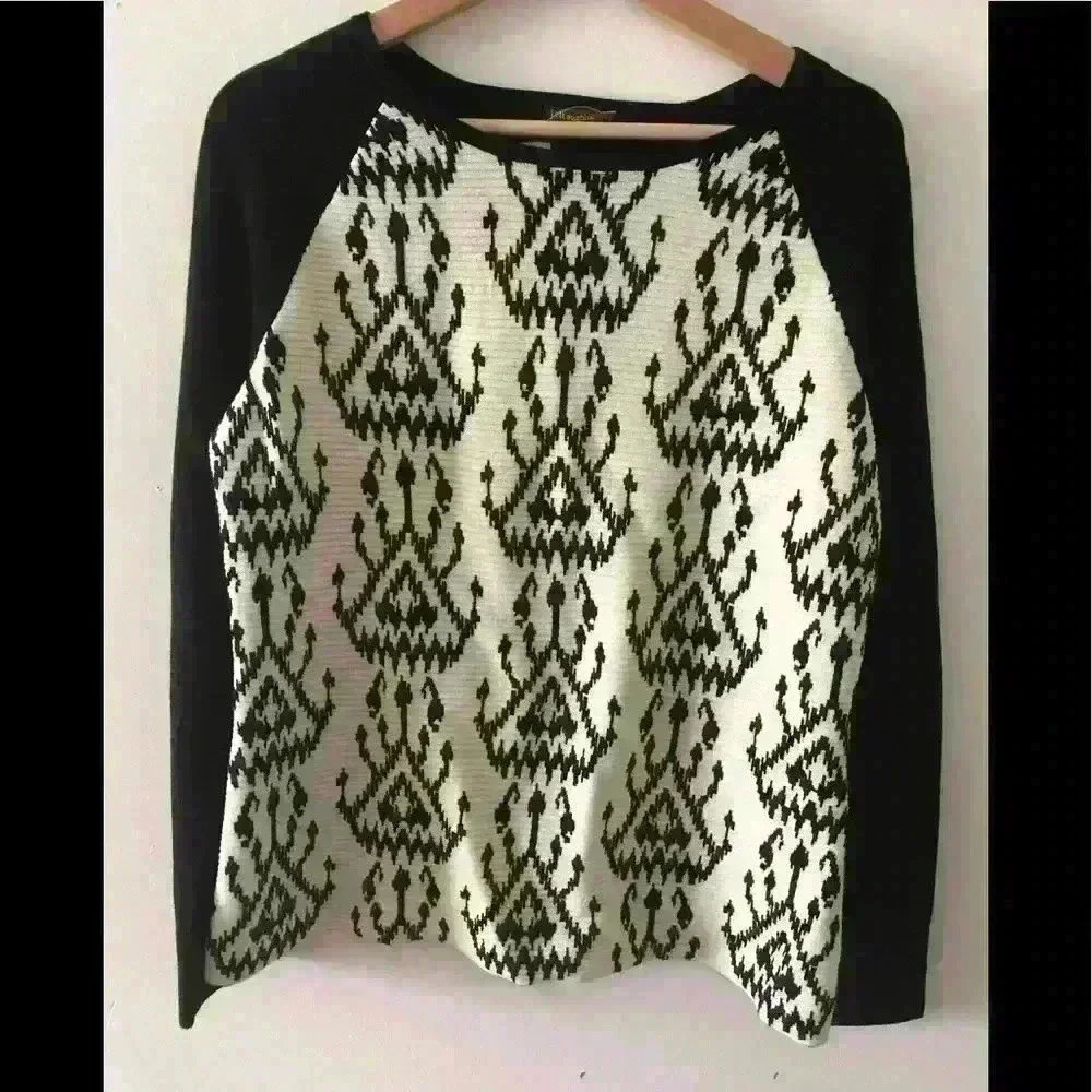 J. McLaughlin Ribbed Black and White Geometric Pattern Cotton Blend Boxy Sweater - Picture 3 of 9